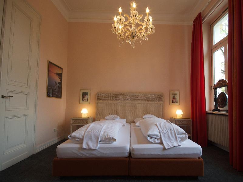 Hotel Am Hohenzollernplatz Bonn Exterior photo