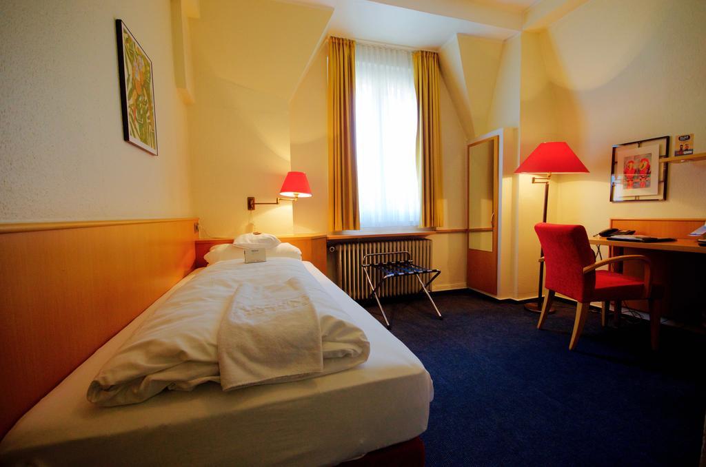 Hotel Am Hohenzollernplatz Bonn Exterior photo