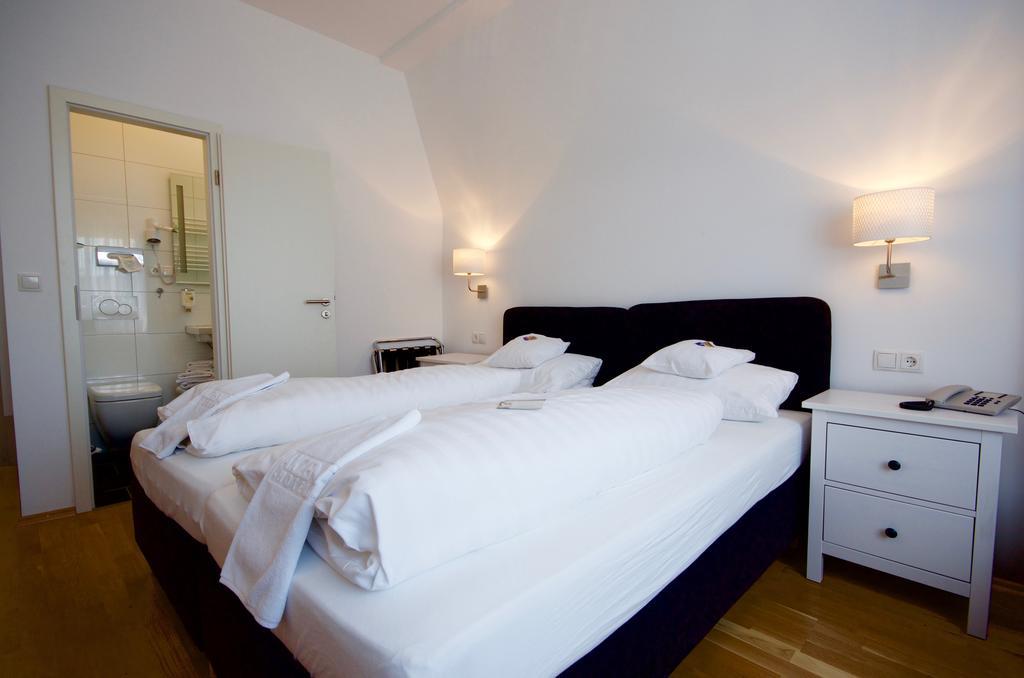 Hotel Am Hohenzollernplatz Bonn Exterior photo
